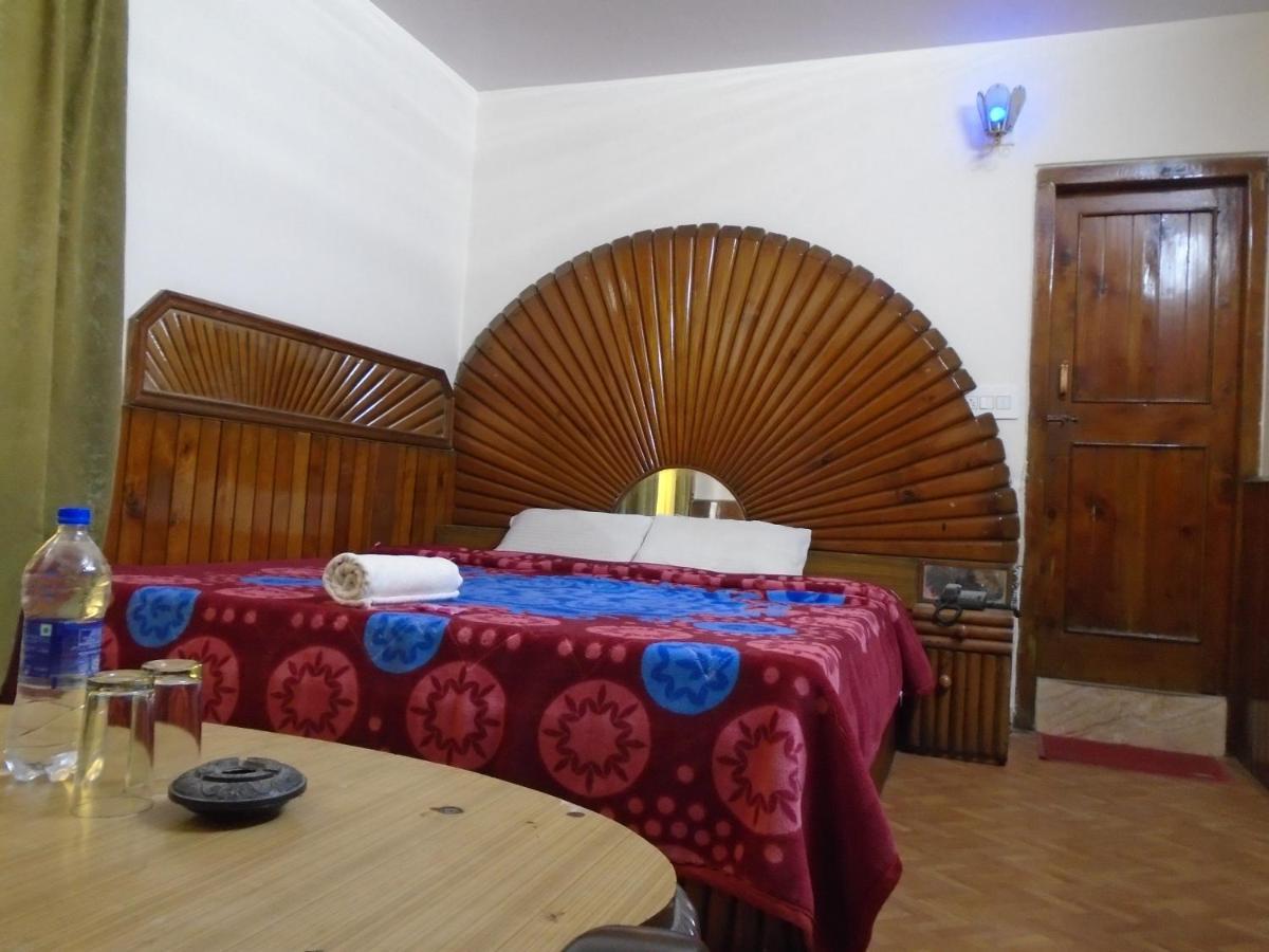 Hotel Magnolia Mallroad Manali Eksteriør bilde