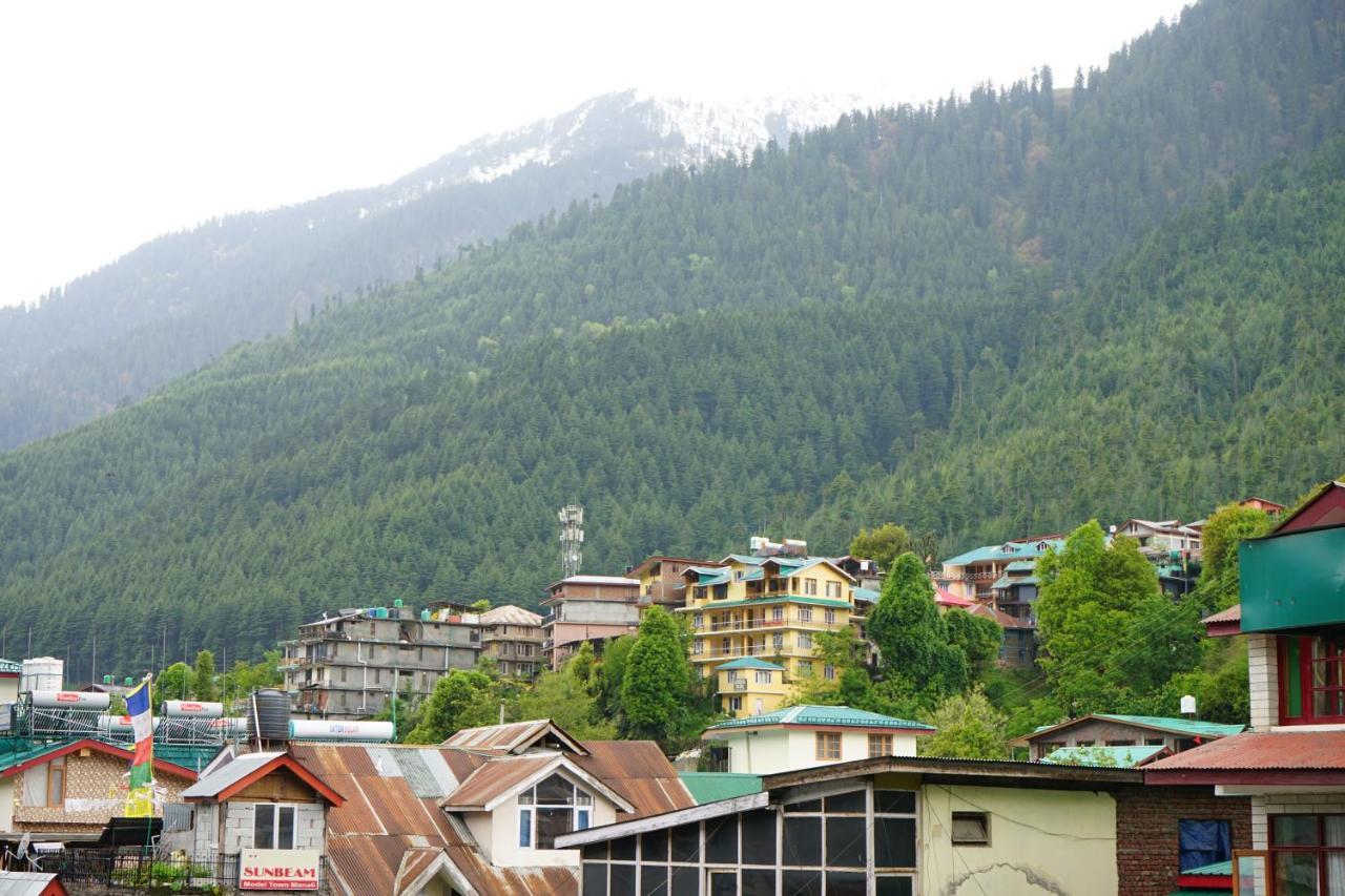 Hotel Magnolia Mallroad Manali Eksteriør bilde