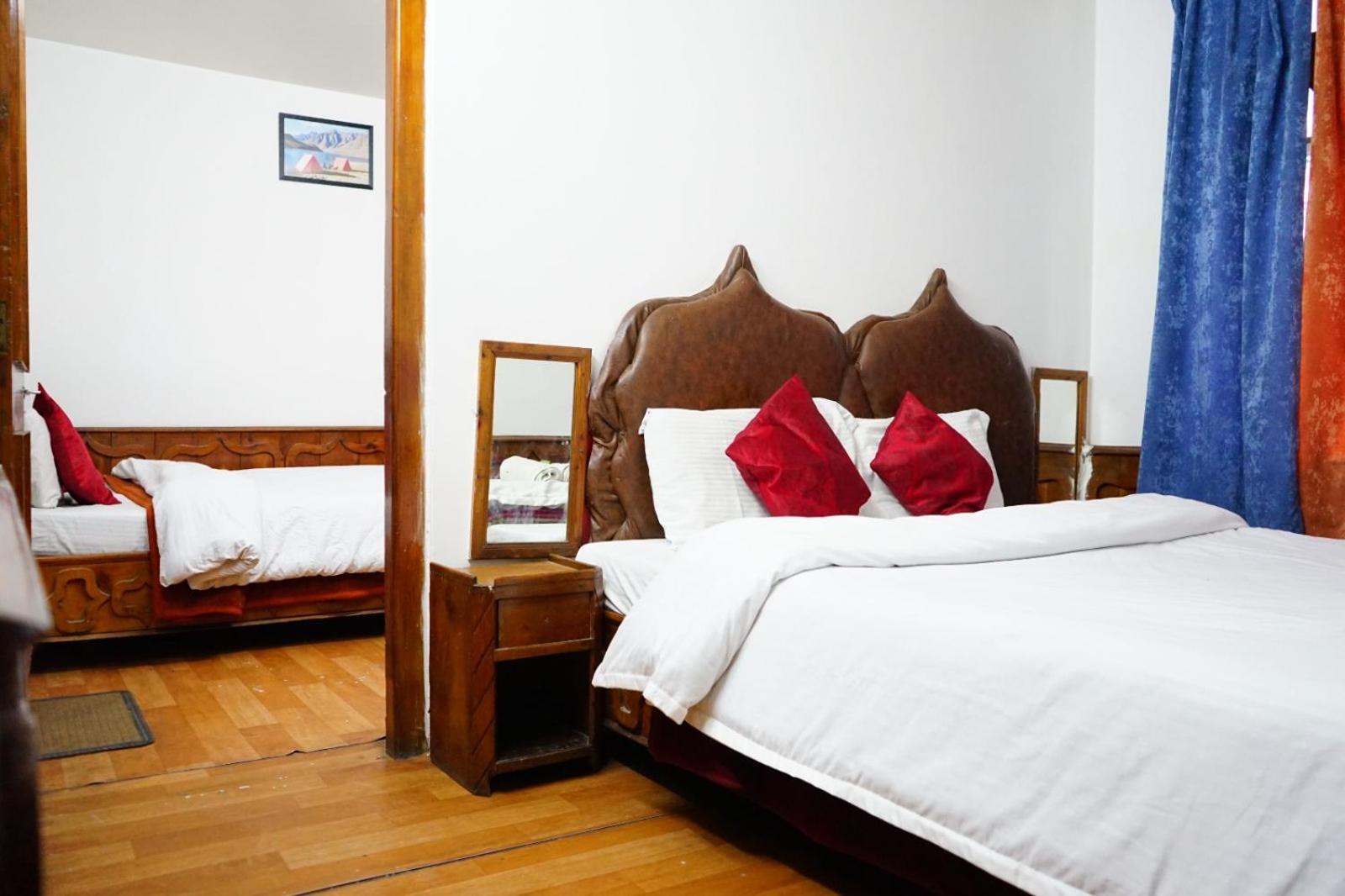 Hotel Magnolia Mallroad Manali Eksteriør bilde